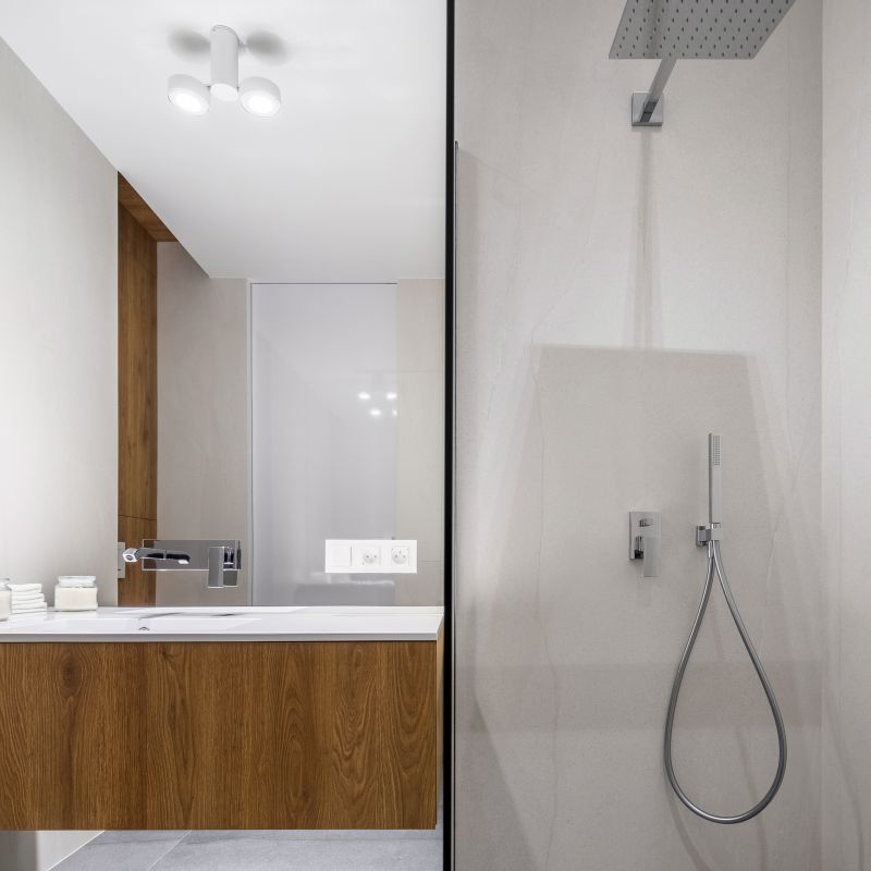 Sleek Shower Fixtures